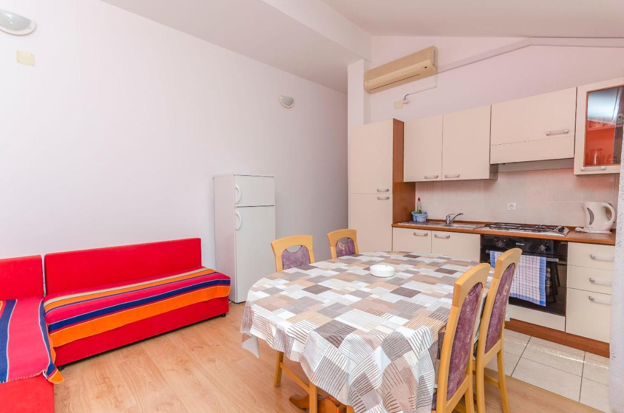 Apartments Mira I Vodice Eksteriør billede
