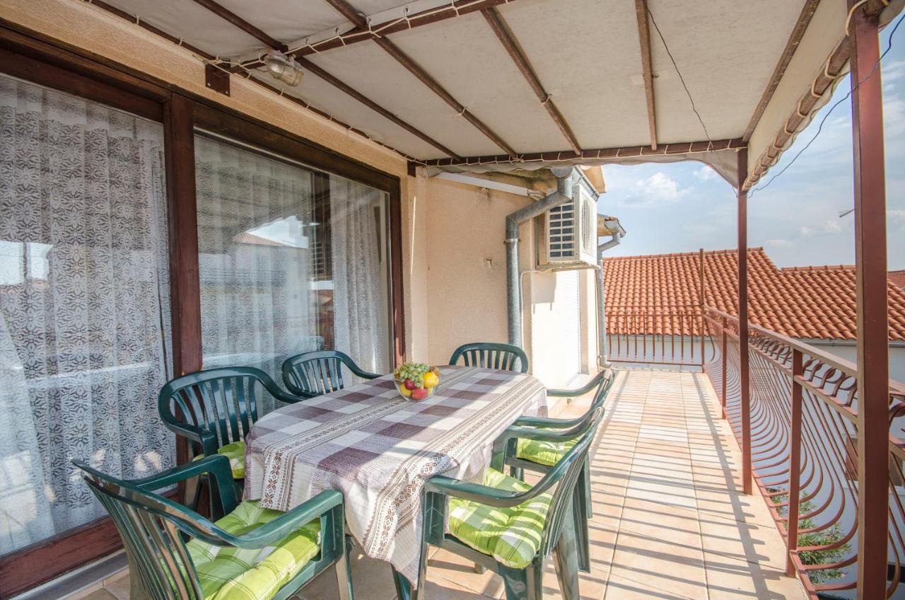 Apartments Mira I Vodice Eksteriør billede