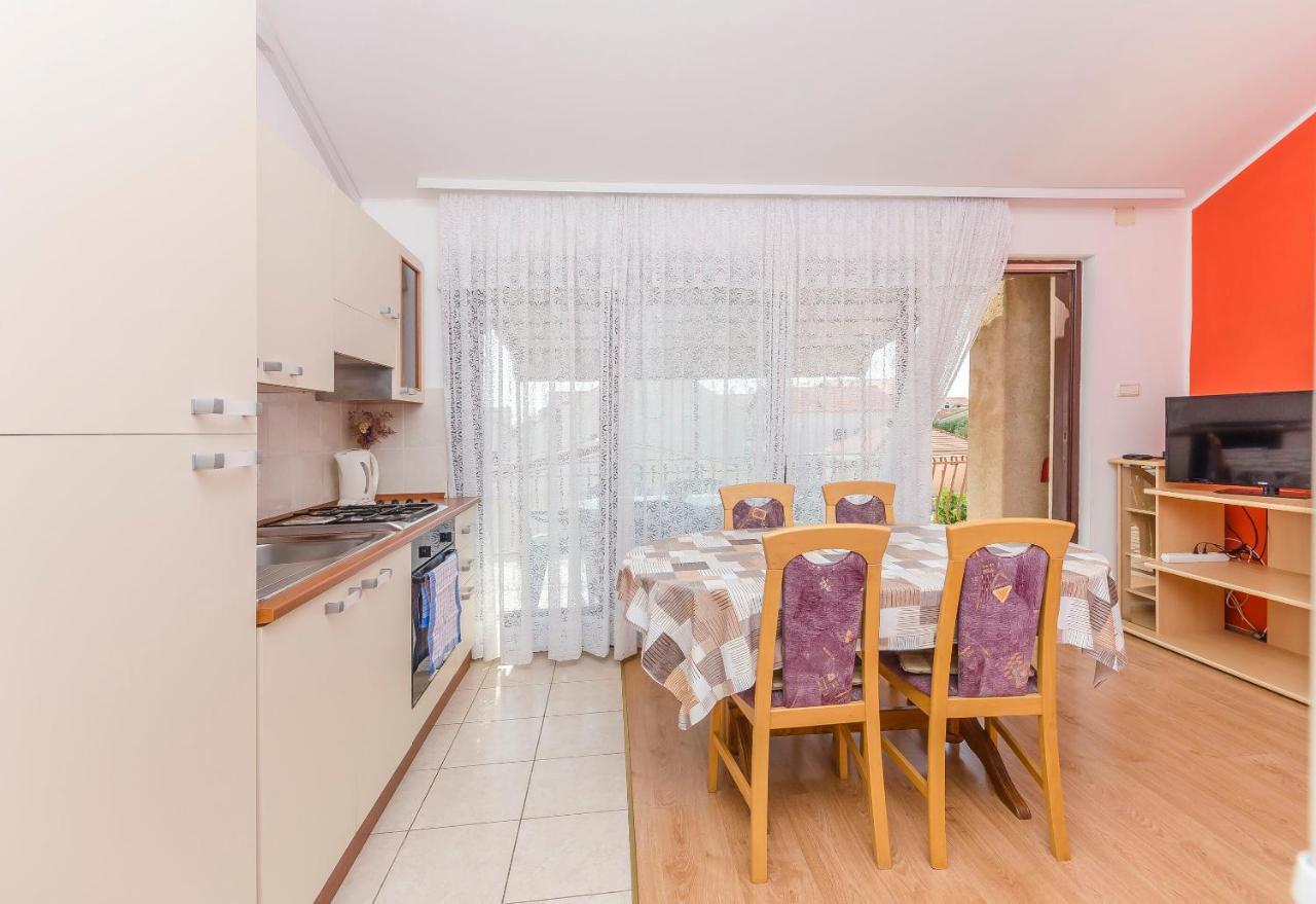 Apartments Mira I Vodice Eksteriør billede